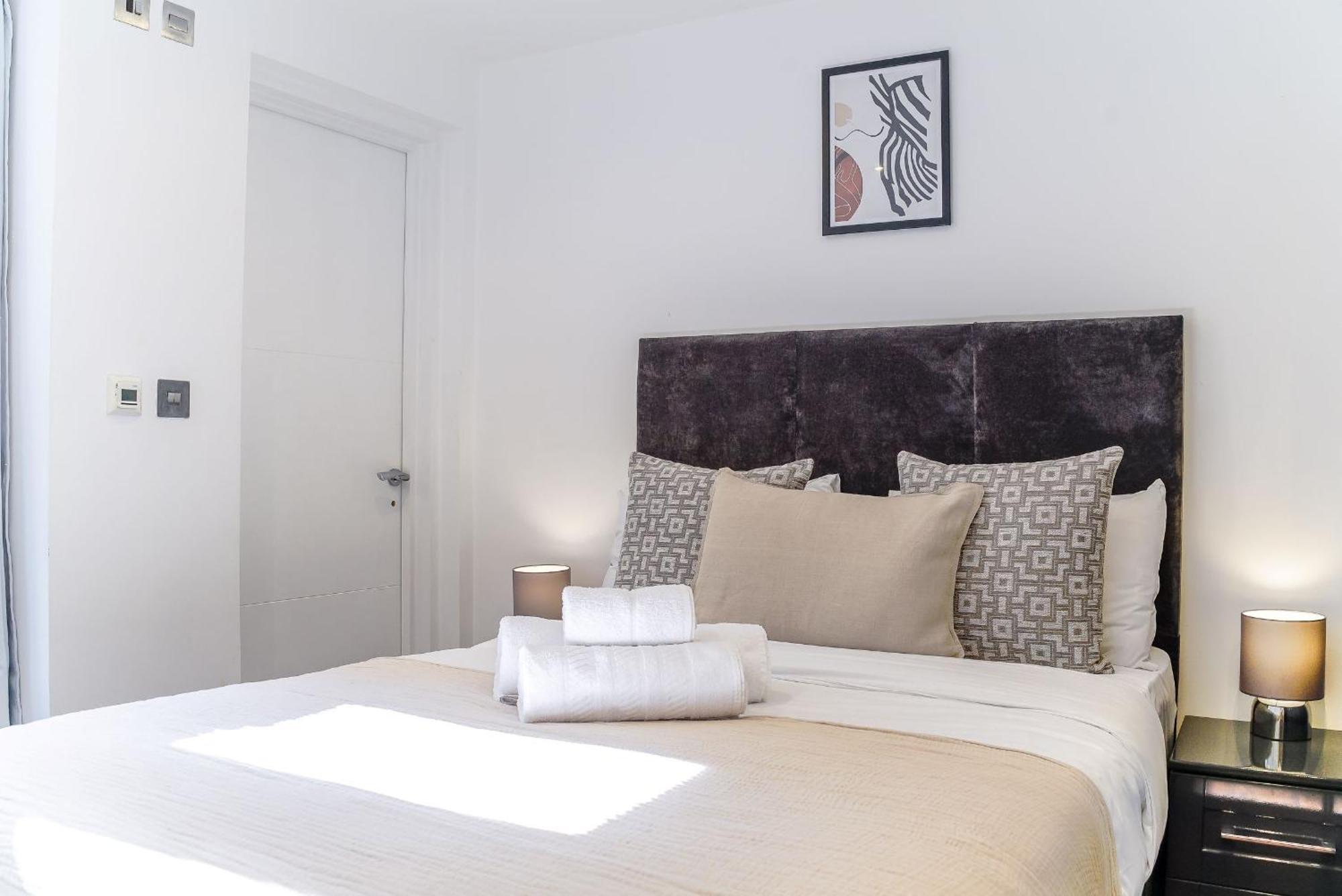 Notting Hill & Hyde Park - 2Br - Cityapartmentstay Londres Exterior foto